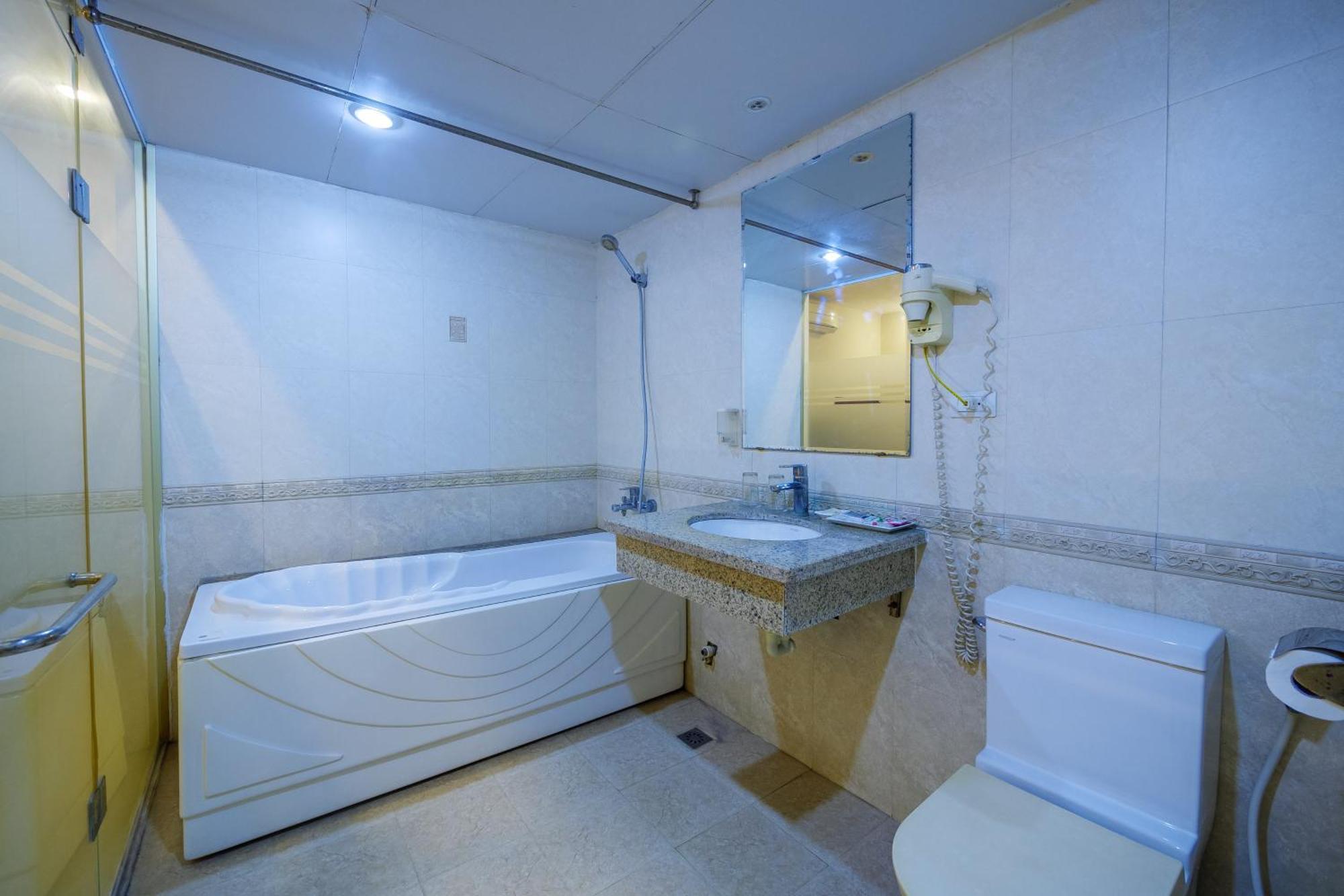 Ngan Ha Hotel Long Bien Hanoi Eksteriør billede