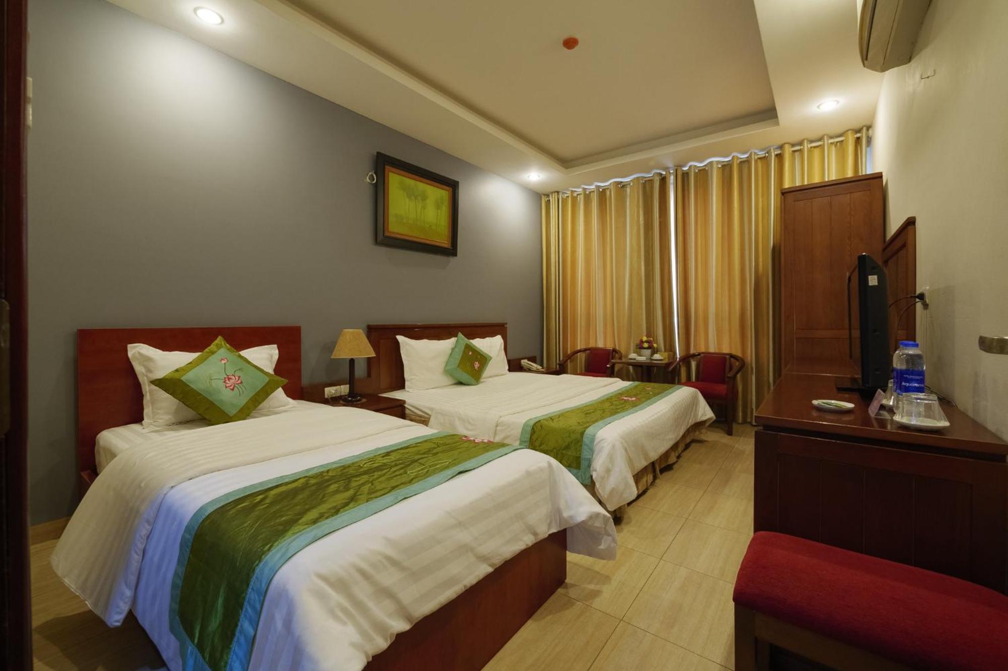 Ngan Ha Hotel Long Bien Hanoi Eksteriør billede