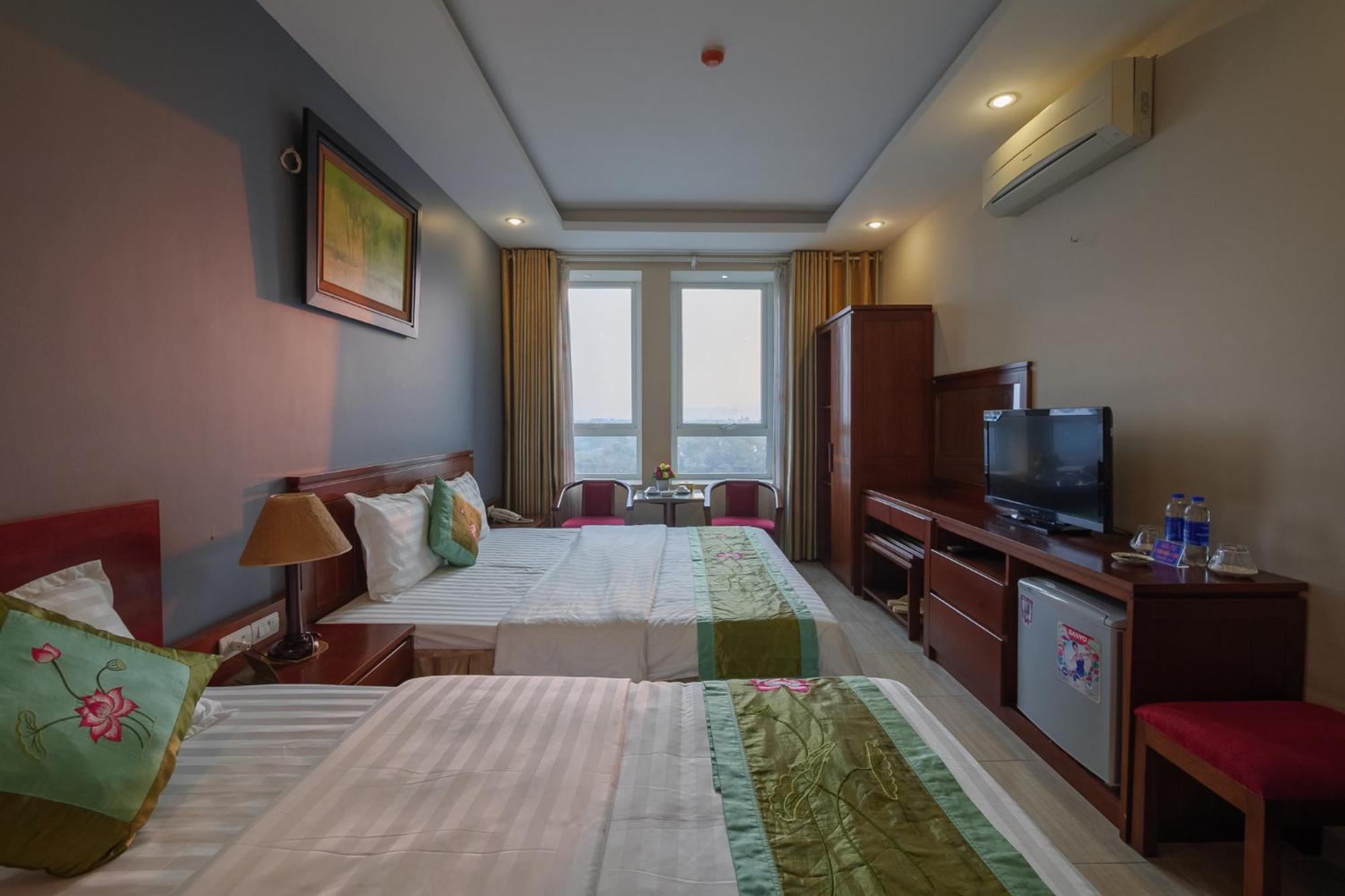 Ngan Ha Hotel Long Bien Hanoi Eksteriør billede
