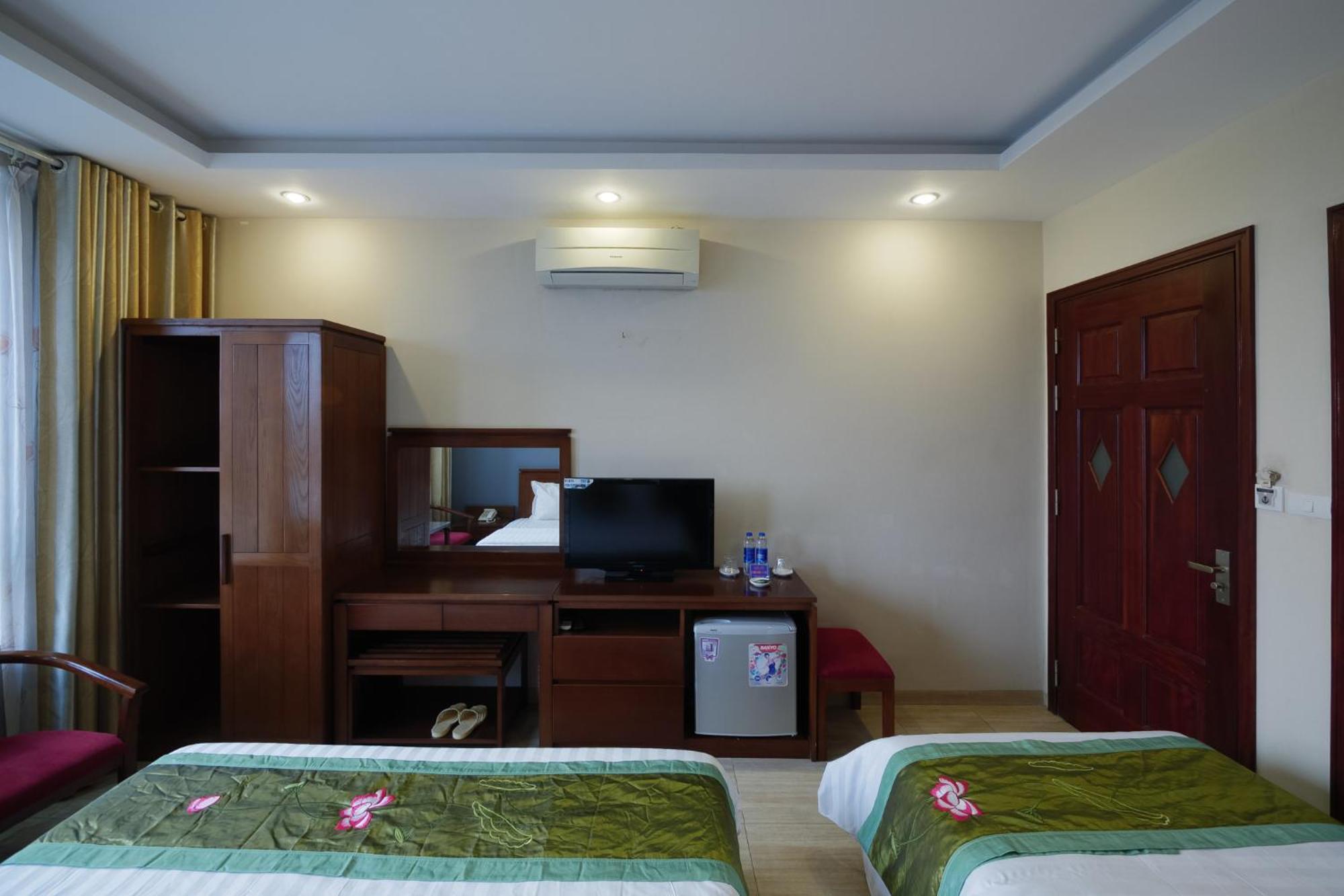 Ngan Ha Hotel Long Bien Hanoi Eksteriør billede