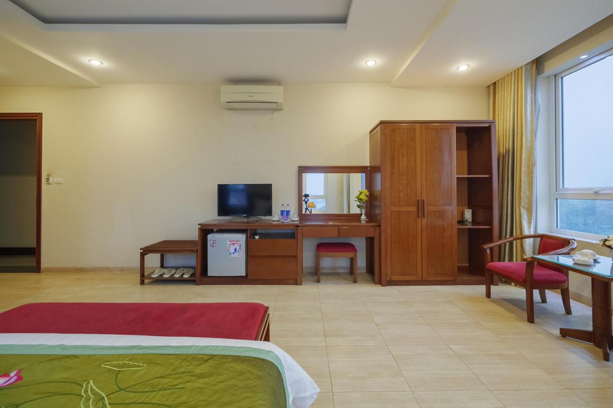 Ngan Ha Hotel Long Bien Hanoi Eksteriør billede