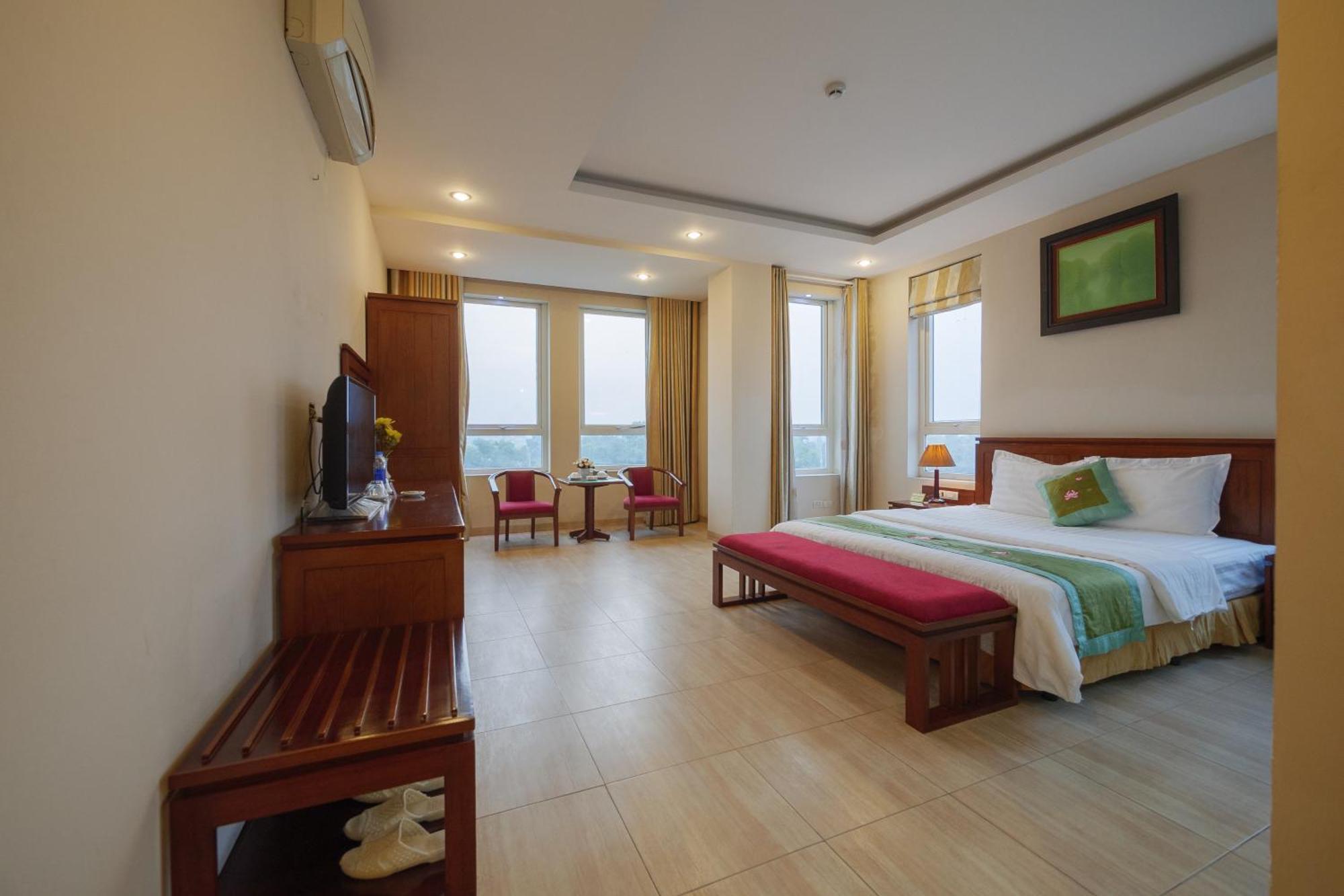 Ngan Ha Hotel Long Bien Hanoi Eksteriør billede